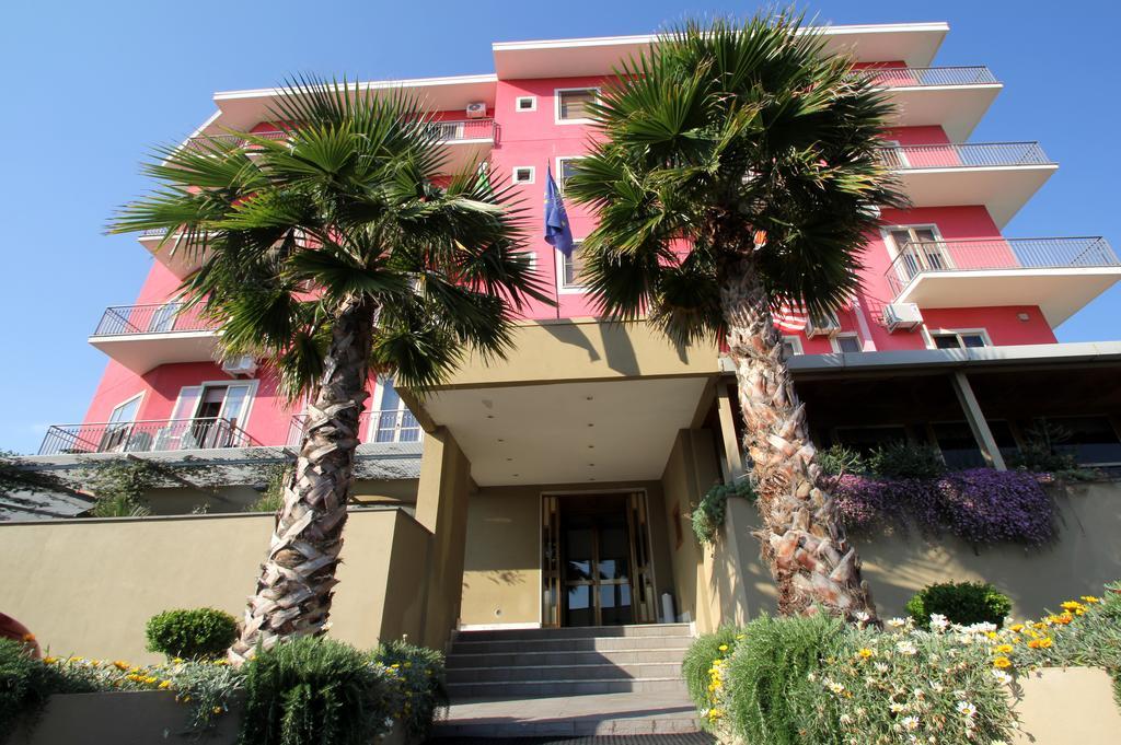 Hotel Carosello 폰테카냐노 외부 사진